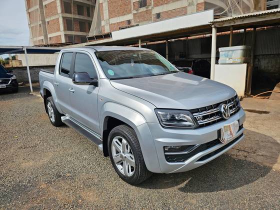 VOLKSWAGEN AMAROK 3.0 V6 TDI DIESEL HIGHLINE CD 4MOTION AUTOMÁTICO